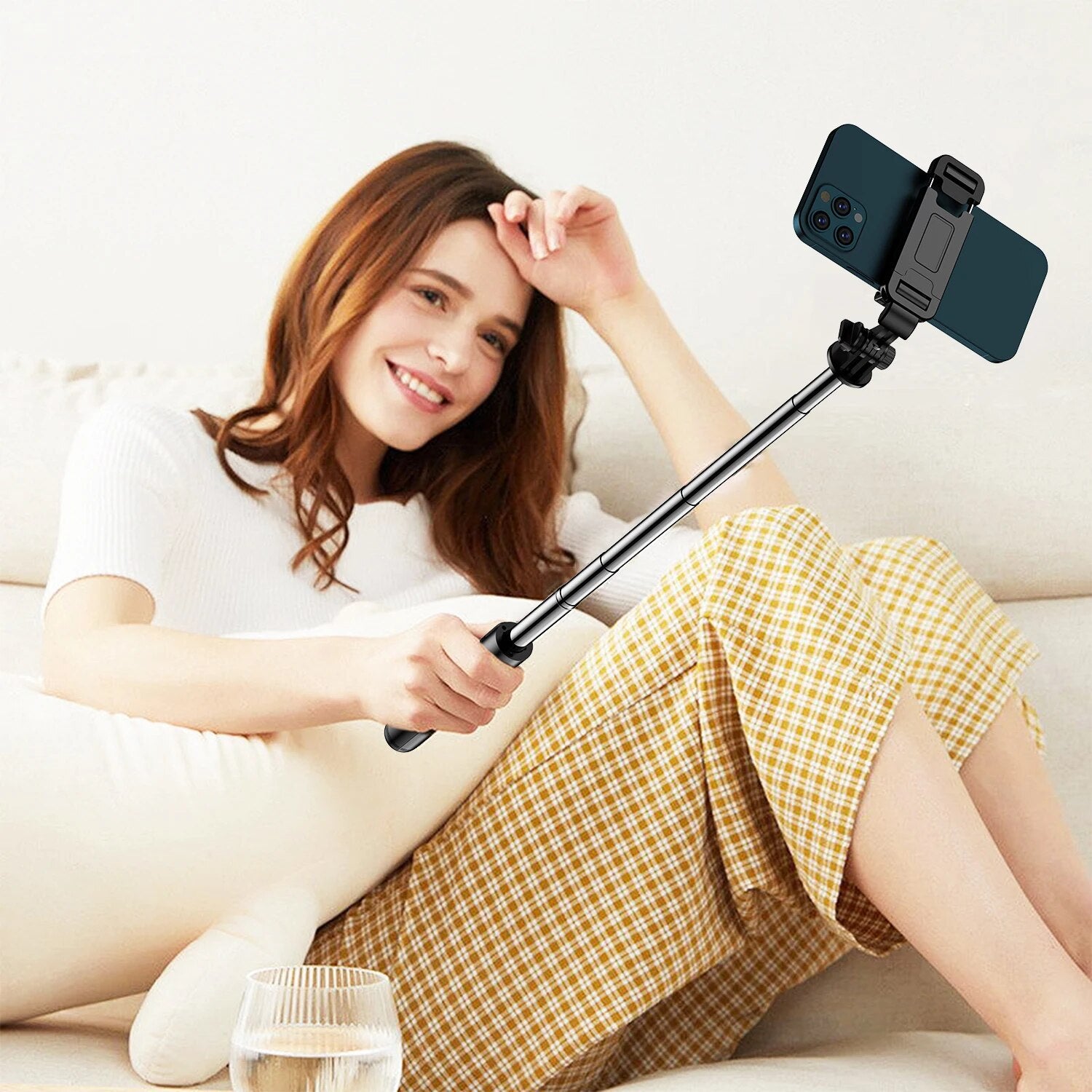 IntellegentChoice™ Portable Selfie Stick & Tripod